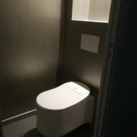 Toilettes suspendus à Sainte Maxime